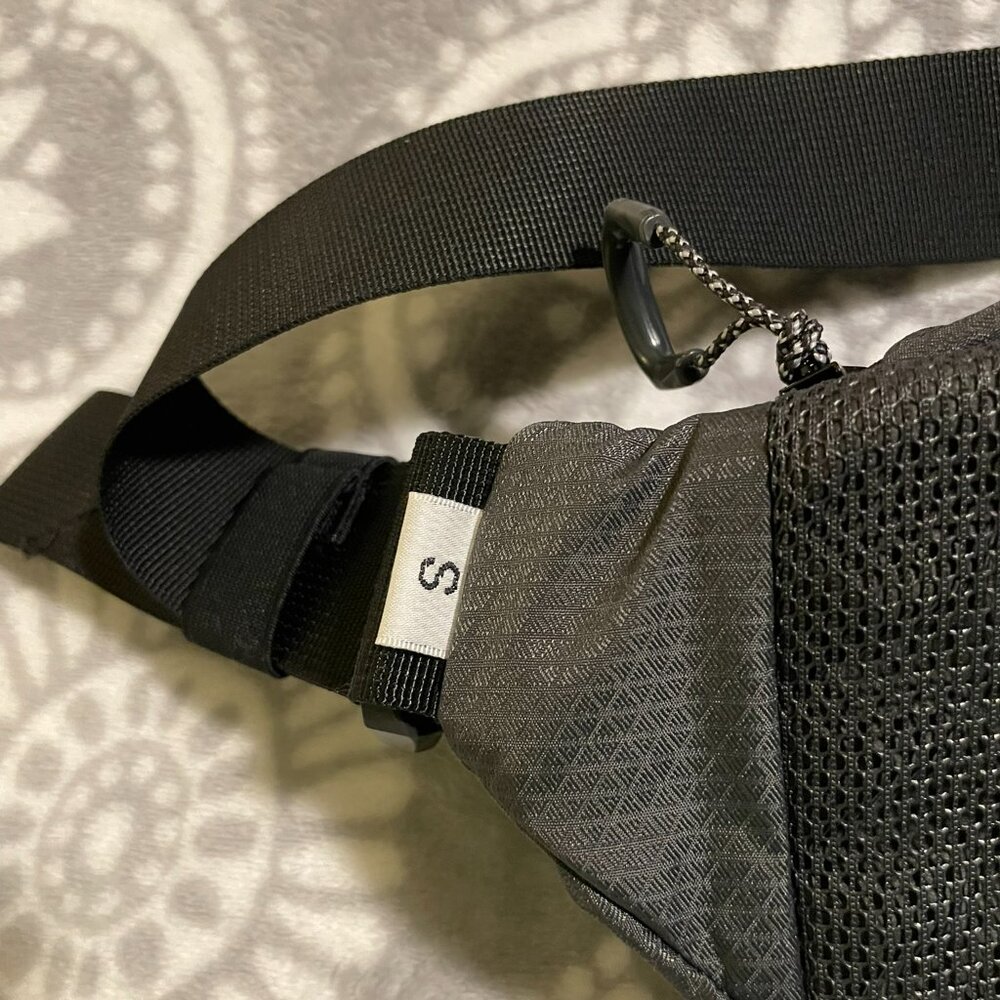 The North Face Lumbnical Small Lumbar Fanny Pack Black/Asphalt Gray, NWOT - Picture 6 of 8